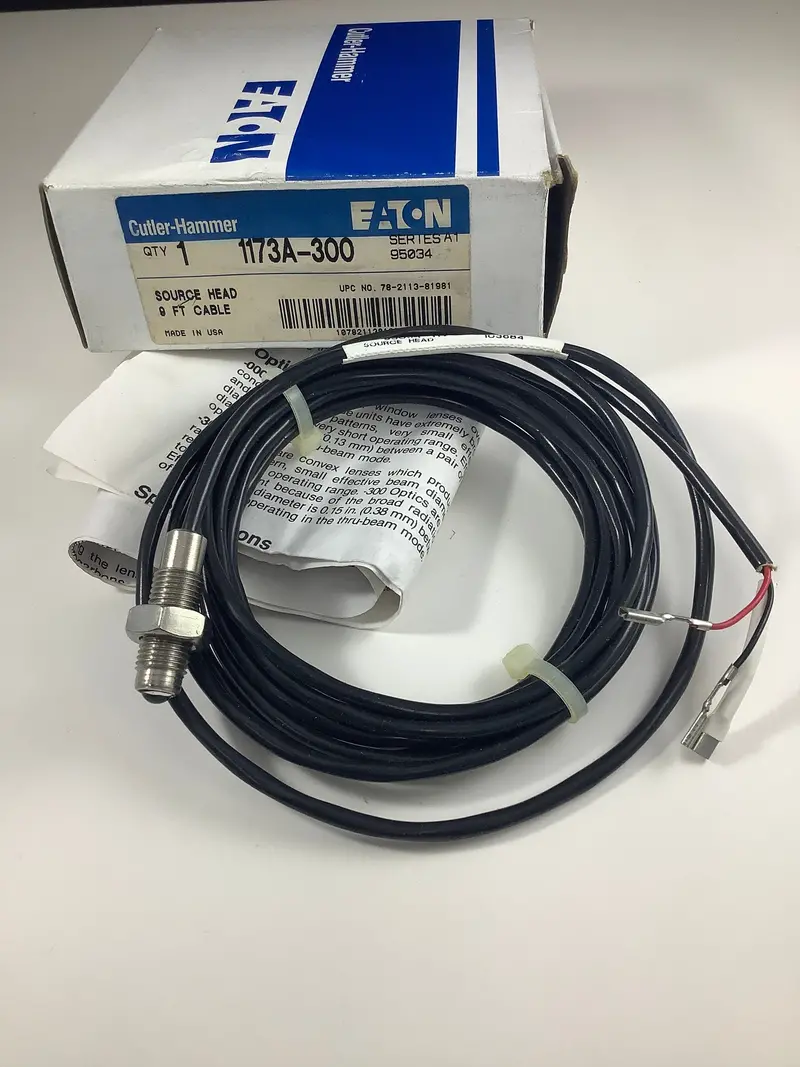 1173A-300 Cutler-Hammer Through-Beam Photoelectric Sensor Head – Straight Mount, High-Intensity 1