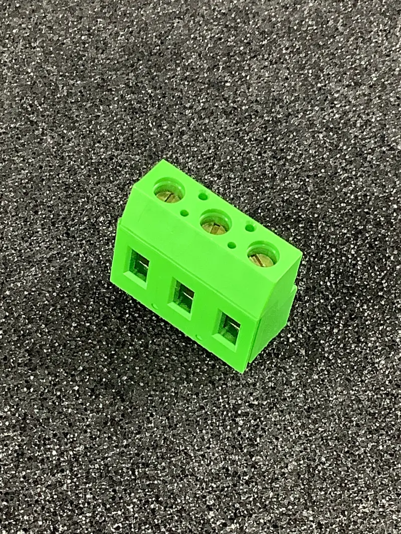Altech 3-Pin Wire-To-Board Terminal Block – 7.62 Mm Pitch, 20 A, Green Housing 1