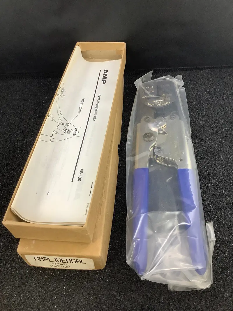 Amp 607949-1 Hand Crimping Tool For Insulated Heat-Shrink Splice Connectors 1