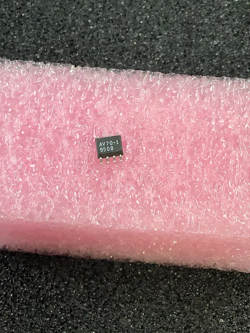 Av70-1 General-Purpose Integrated Circuit – Philips 8-Pin Soic Device 1
