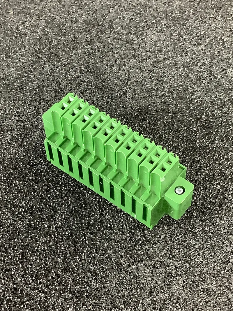 Deca Switchlab 20-Position Terminal Block – Robust Industrial Design 1