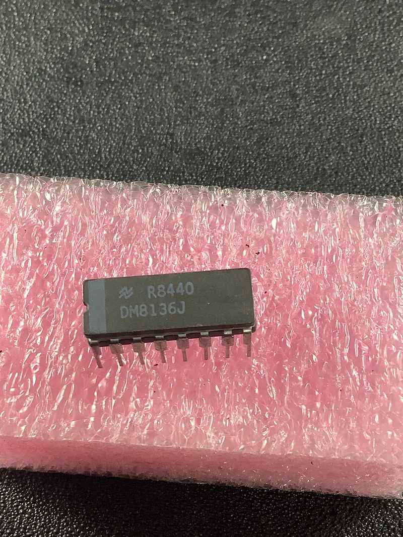 Dm8136 Nsc 6-Bit Unified Bus Comparator Ic 1