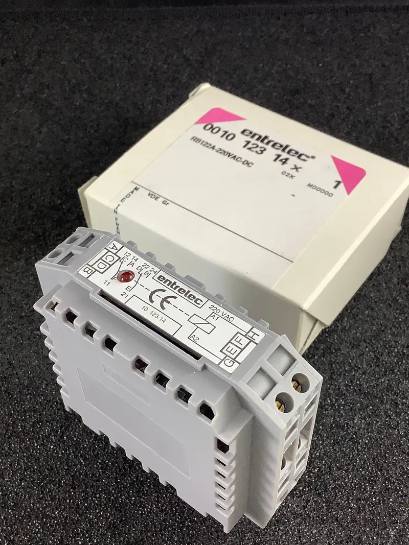 Entrelec Dpdt Relay Module – 220 Vac Coil, Din-Rail Mountable (Model Rb122A) 1