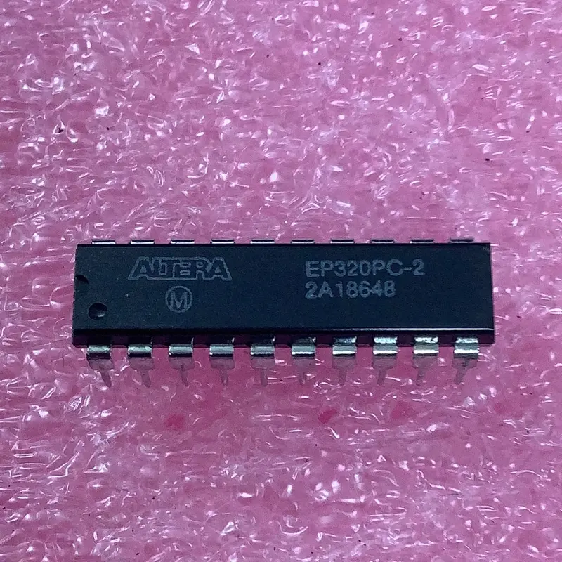 Ep320Pc-2 Altera Uv-Erasable Programmable Logic Device 1