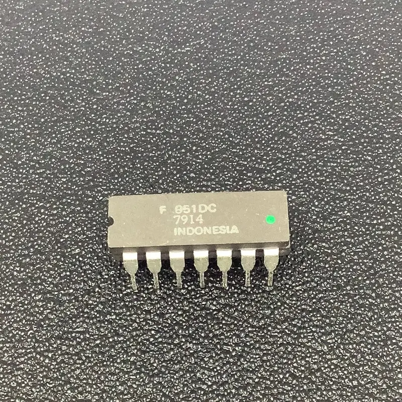 Fairchild 951Dc Monostable Multivibrator – Dtl-Based Precision Timing Ic 1