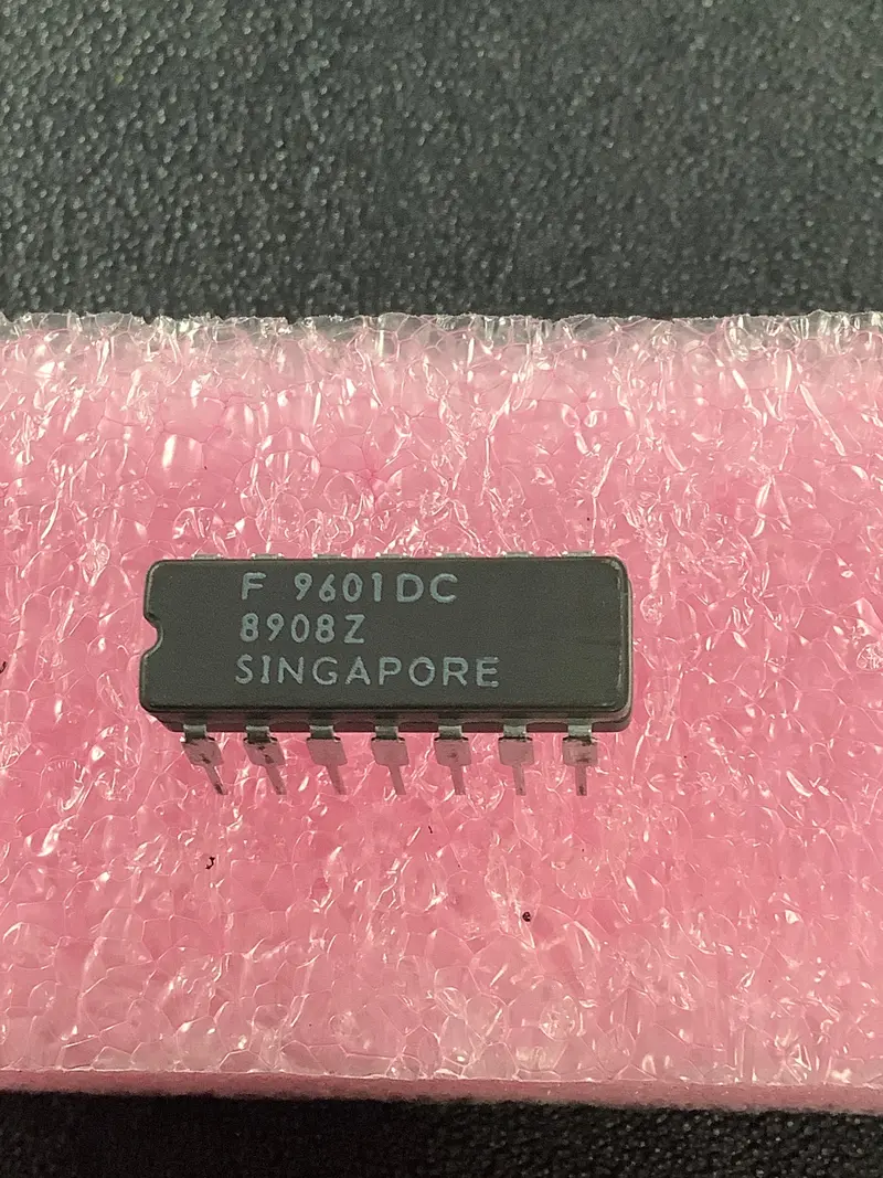 Fairchild 9601Dc Ttl Monostable Multivibrator — Single-Function Ic 1