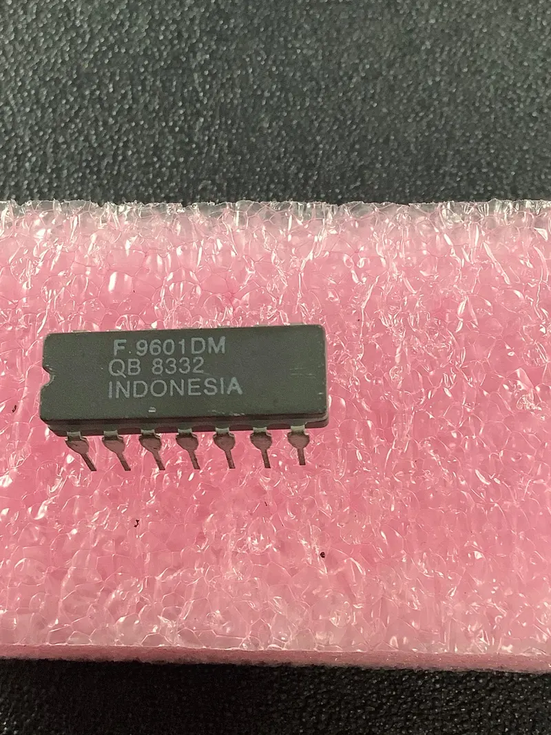 Fairchild 9601Dmqb Ttl Monostable Multivibrator — Single-Function Ic 1