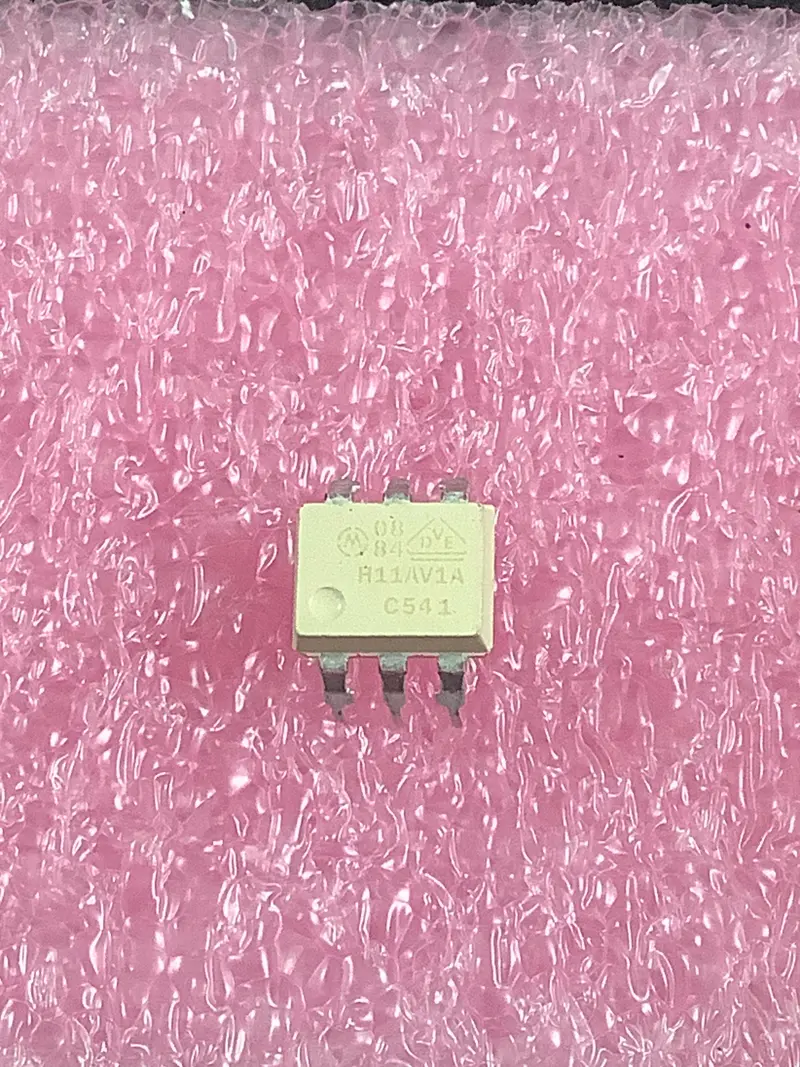 H11Av1A Single-Channel Phototransistor Optocoupler, 5300 Vrms Isolation 1