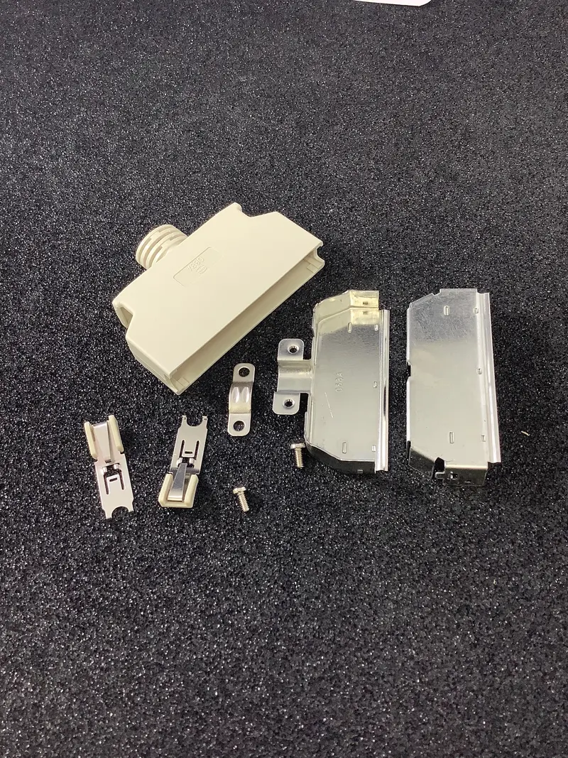 Harting Hmik Plastic Hood Backshell For 68-Pin D-Sub Connectors With Wis Cable Grip 1
