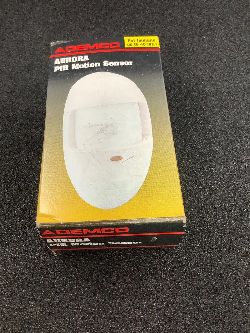 Honeywell Ademco Aurora Pet-Immune Pir Motion Sensor (Up To 40 Lbs) 1