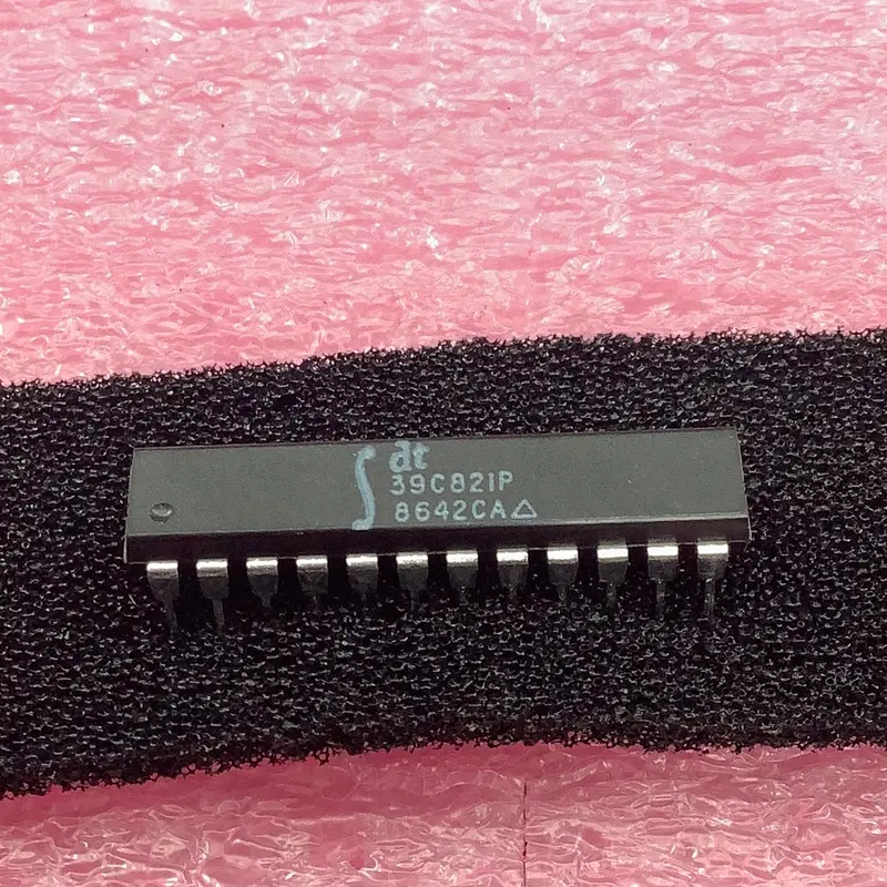 Idt39C821P Idt Single D-Type Flip-Flop Ic 1