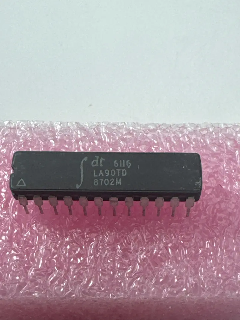 Idt6116La90Td 2K × 8 Cmos Static Ram – Idt, 90Ns, Soic-24 1