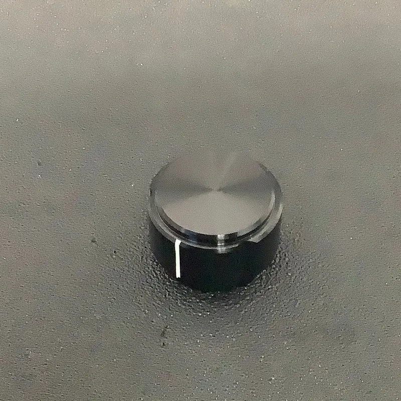 K900B1/4 Sleek Black Aluminum Knob — 0.94" Diameter, Designed For 1/4" Shafts (Alco) 1