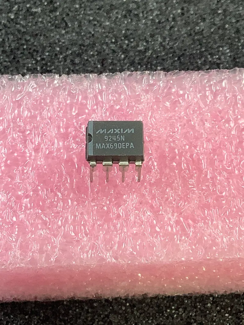 Max690Epa Voltage Supervisor Ic – Push-Pull Output, Single-Channel, 8-Pdip Package 1