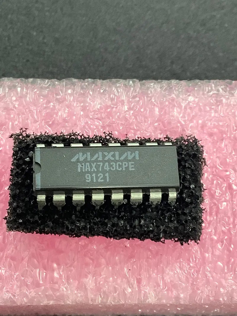 Max743Cpe – Maxim Dual-Output Pwm Switching Voltage Regulator 1