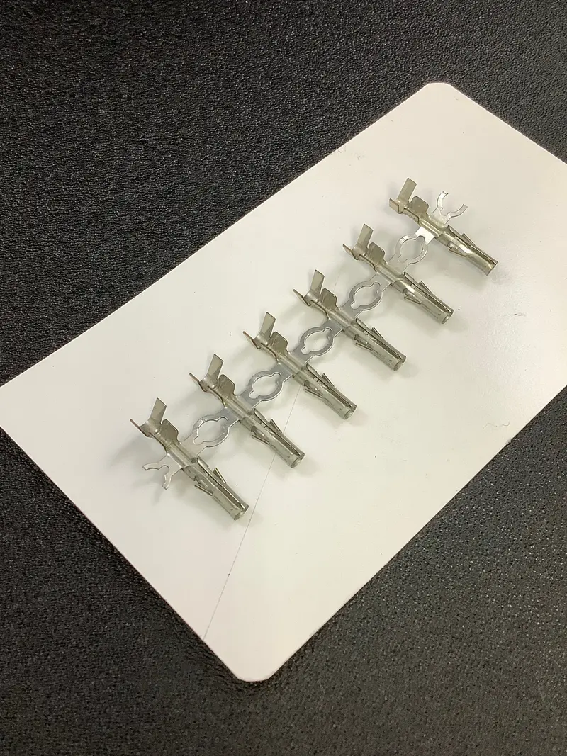 Molex 02-09-1111 Socket Contacts — 14–18 Awg Crimp, Tin-Plated, Chain-Packaged (100 Pcs/Pack) 1