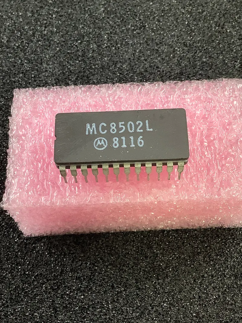Motorola Mc8502L Universal Polynomial Generator (Upg) Ic For Crc And Error Detection 1