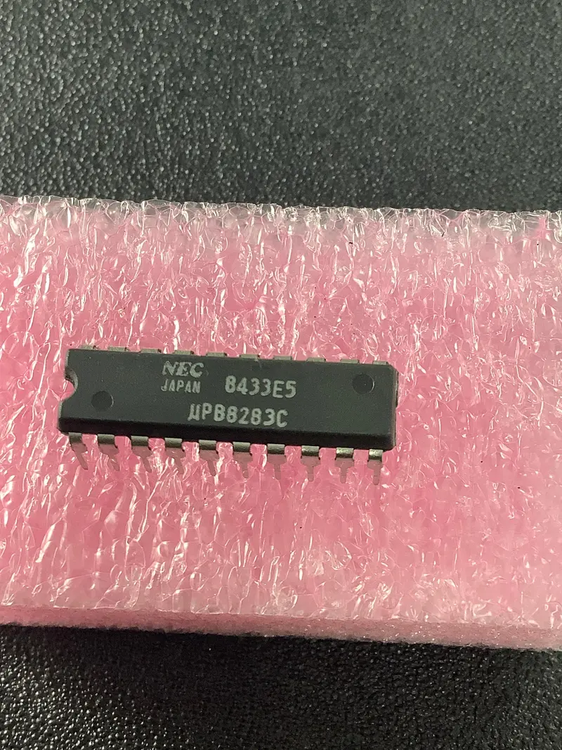 Nec Upb8283C 8-Bit Transparent Latch 1
