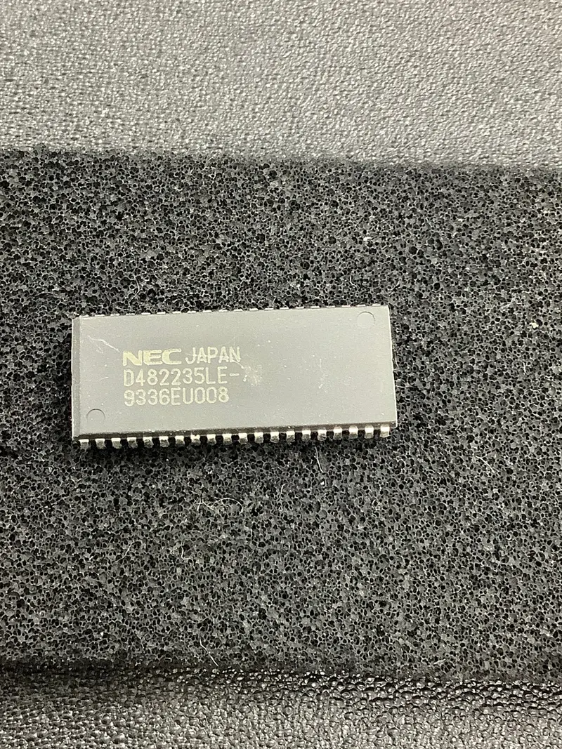 Nec Upd482235Le-70 — 256K × 8 Video Dram – 70Ns Mos Technology 1