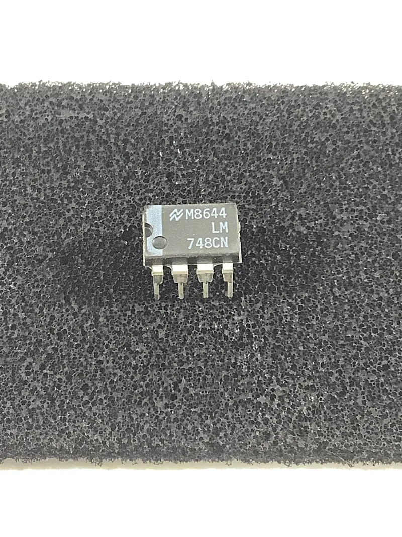 Nsc Lm748Cn High-Slew-Rate Operational Amplifier 1