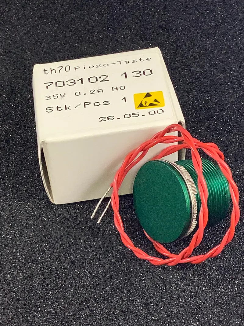 Saia Burgess Th70-703102-130 Piezoelectric Panel Switch – Esd-Safe Operation 1