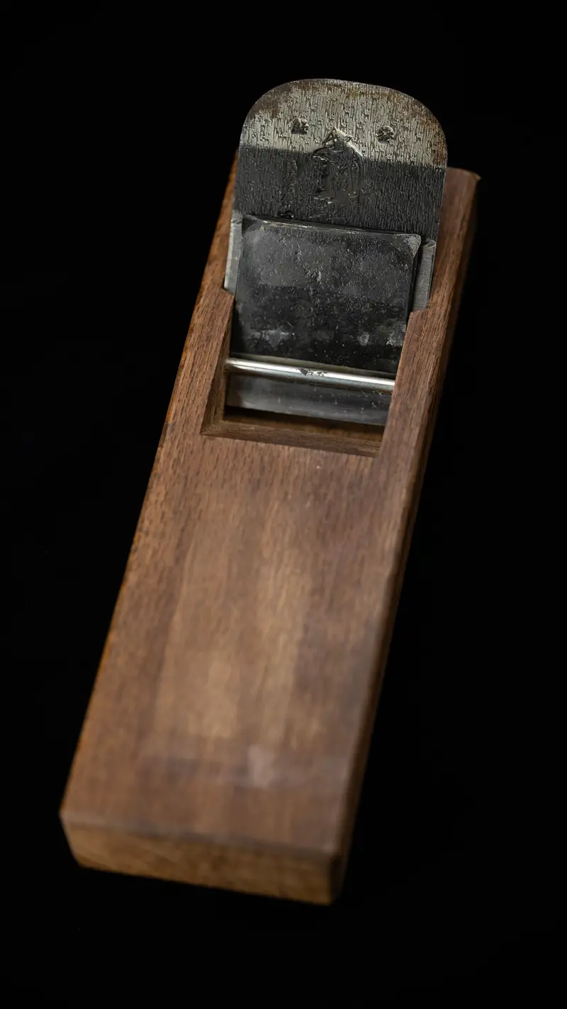 Sato Miyaji Hira-Ganna Smoothing Plane – 70Mm Classic Showa-Era Blade 1