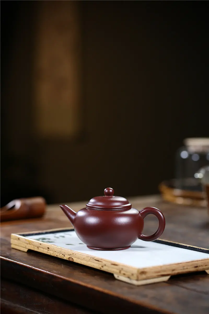 Shui Ping Balanced Ceramic Planter 1