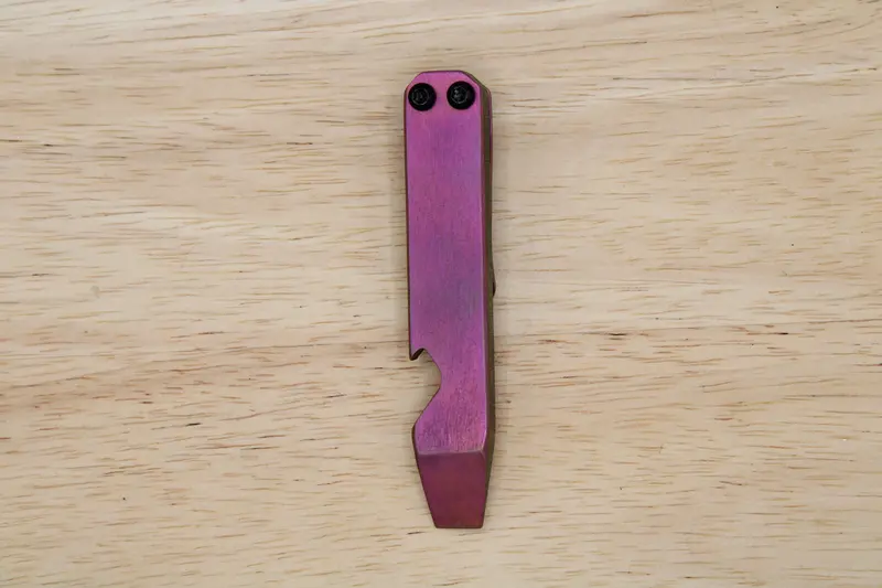 Teale Designs Stocky Titanium Pocket Pry Bar – Pink Anodized Finish 1