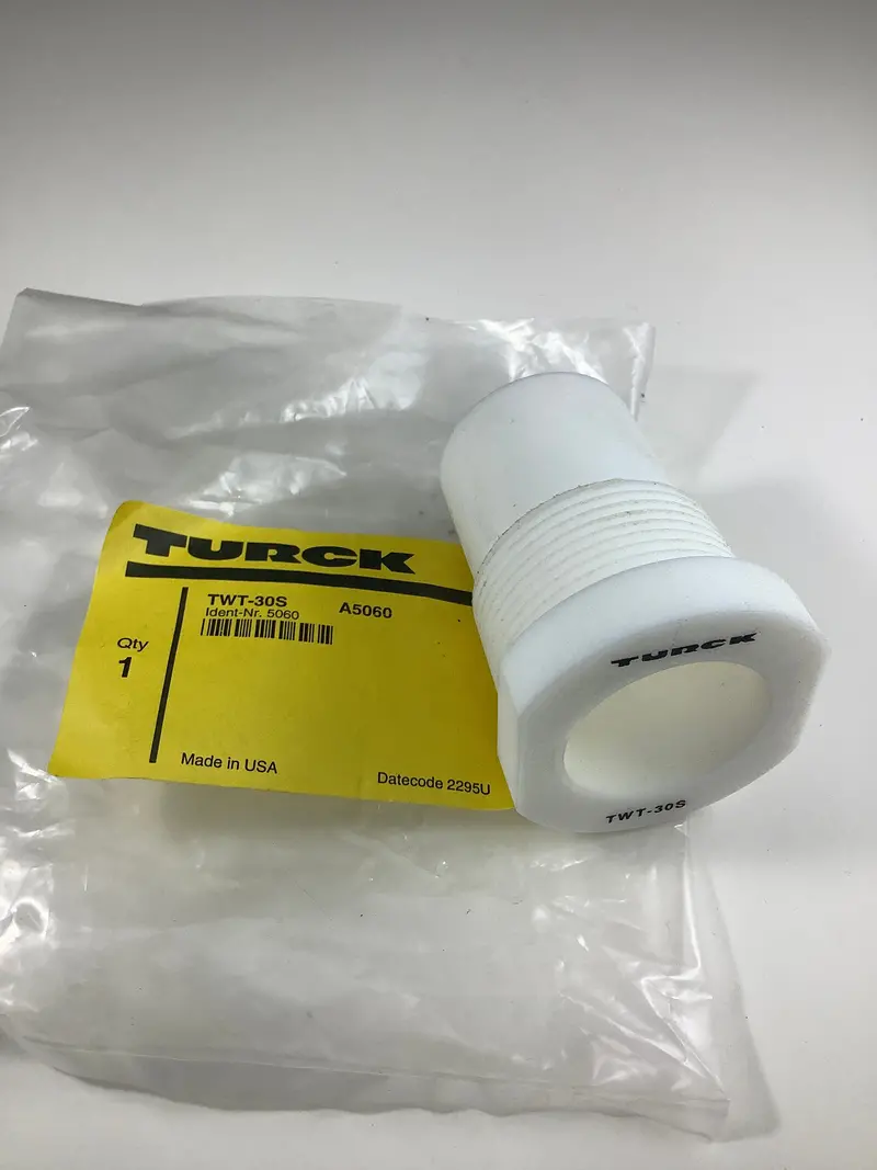 Turck Twt-30S Threaded Tank Well – M30 Internal, 1¼"–11½ Npt External, Ptfe Construction 1
