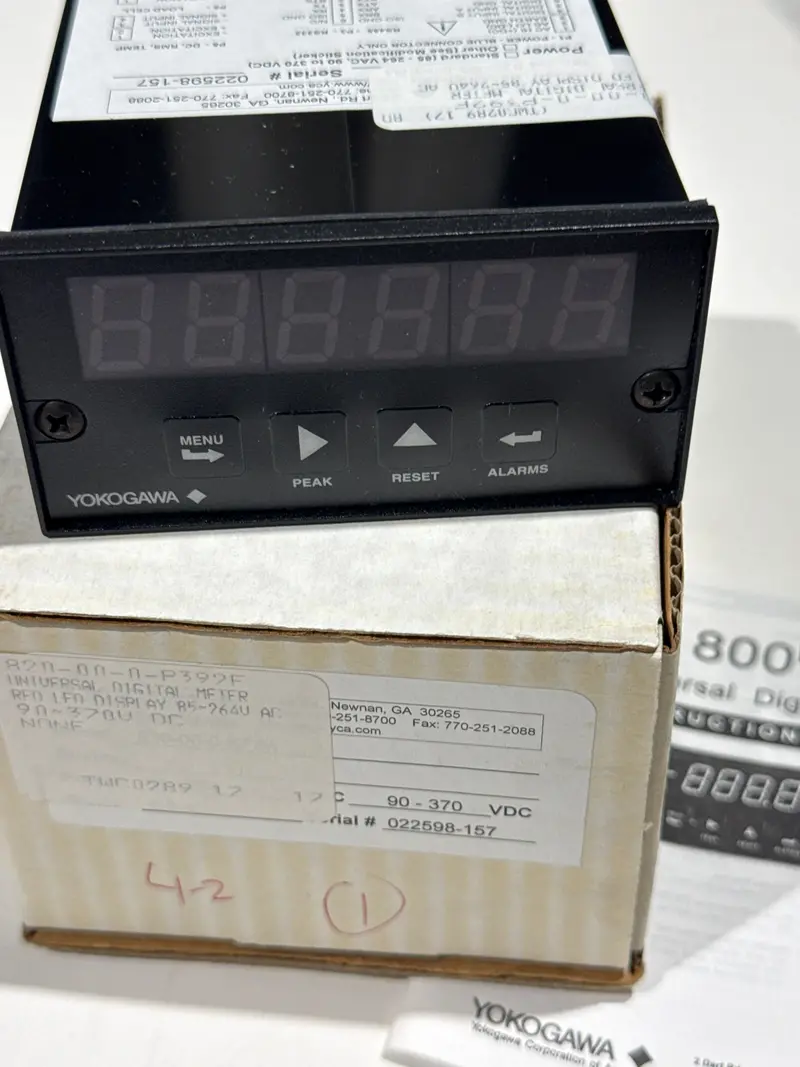 Yokogawa Y820-00-0-P392F Pt100 Rtd Digital Temperature Meter (−202 To 850°C, Ansi Class B) — Red Led Display, Dual Ac/Dc Input 1